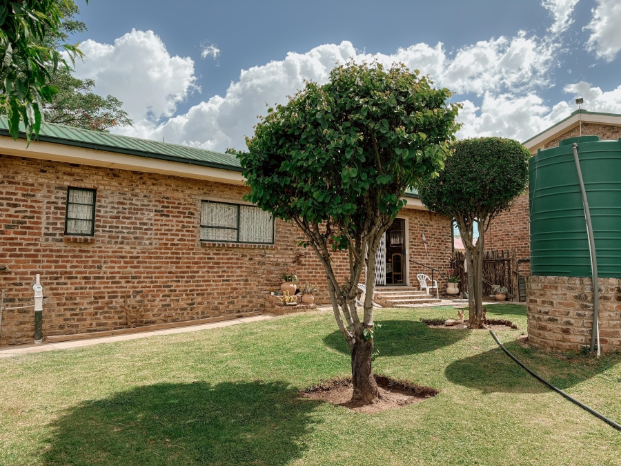 5 Bedroom Property for Sale in Bethulie Free State